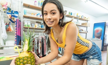 WaitressPov thumbnail 4